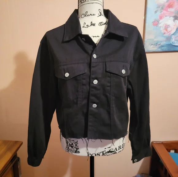 Brandy Melville J. Galt Cropped Black Denim Jacket, Raw Edge Hem, EUC, S - Picture 3 of 14